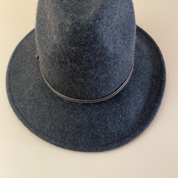 Universal Thread Gray Black Fedora Wide Brim Hat Fall/Winter Hat Leather Detail - Picture 9 of 10